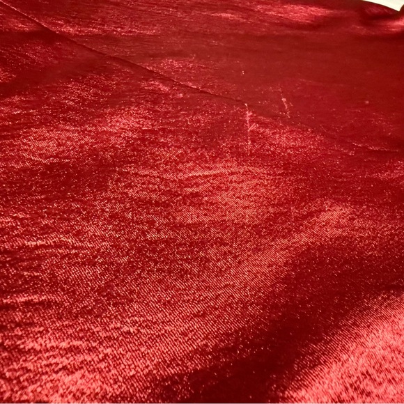 Simply Vera Vera Wang Red Satin A-Line Midi Skirt XL Lightweight Glossy Holiday - Picture 7 of 9